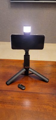 BLUETOOTH SELFIE STICK WITH TRIPOD PHONE HOLDER Q0S2 photo review